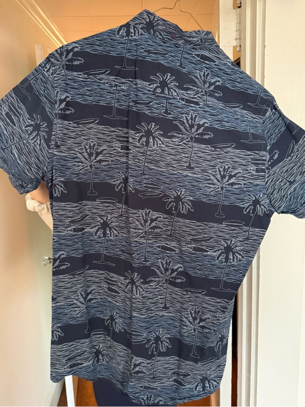 Men's Navy Palm-Print Short-Sleeve Button Down Shirt - Picture 2 of 3